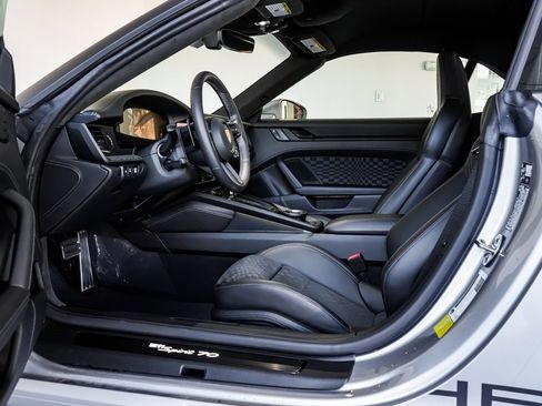 Used 2026 Porsche 911 Carrera GTS image 5