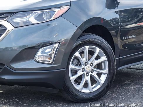 Used 2020 Chevrolet Equinox LS w/ LS Convenience Package AWD/4WD image 5