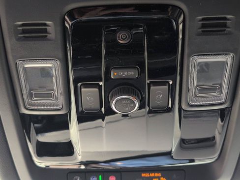 New 2026 Chevrolet Suburban LT w/ Comfort Package AWD/4WD image 15