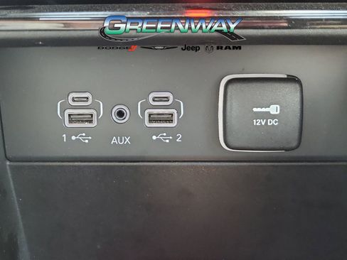 Used 2023 Jeep Grand Cherokee Limited RWD image 23