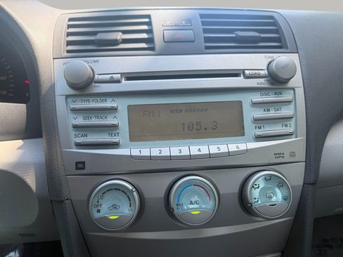 Used 2007 Toyota Camry LE FWD image 16