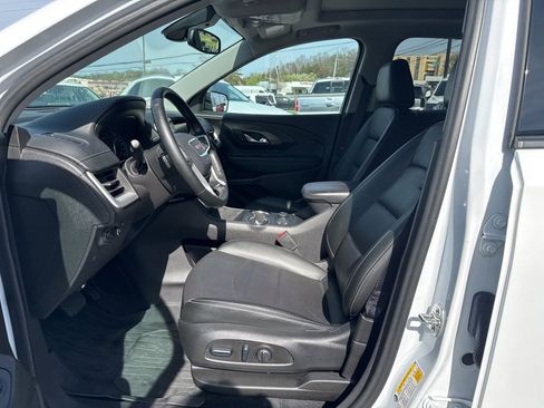 Used 2024 GMC Terrain SLT w/ Elevation Edition image 14