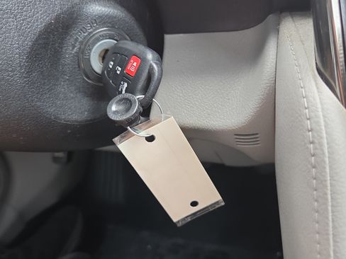 Used 2014 Toyota Camry LE FWD image 40