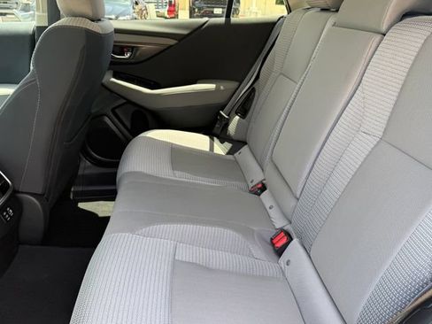 Used 2025 Subaru Outback Premium AWD/4WD image 24