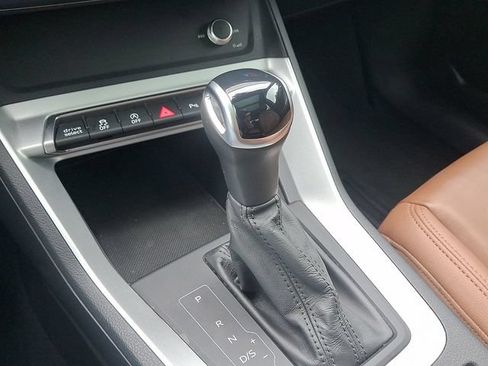 Used 2025 Audi Q3 2.0T Premium AWD/4WD image 15