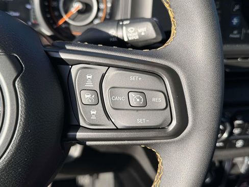 Used 2024 Jeep Gladiator Sport image 22