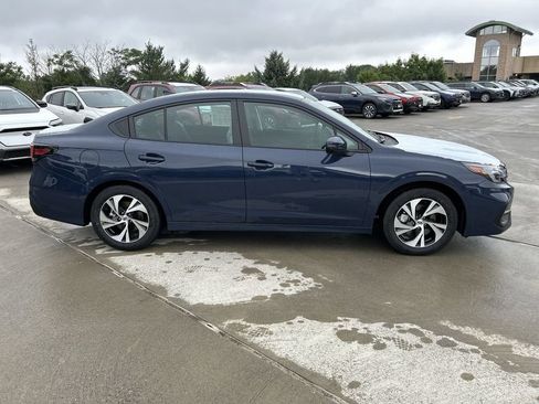 Used 2025 Subaru Legacy Premium AWD/4WD image 4