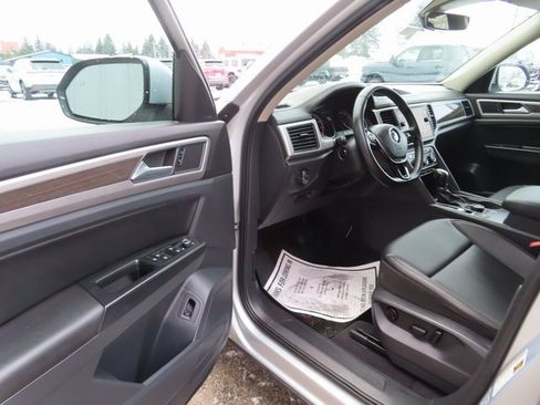 Used 2019 Volkswagen Atlas SE image 16