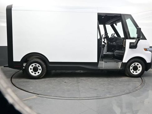 Used 2024 Chevrolet Brightdrop 400 w/ Commercial Equipment Package AWD/4WD image 46