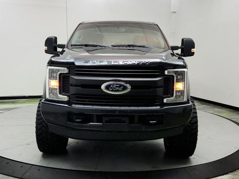 Used 2019 Ford F250 XL w/ Power Equipment Group AWD/4WD image 2