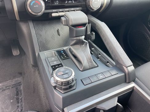 New 2025 Toyota Tacoma TRD Off-Road image 15