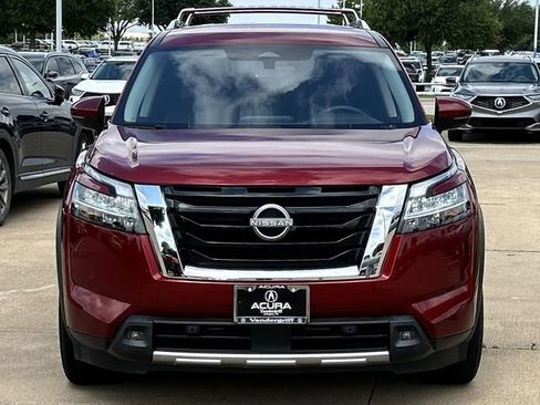 Used 2024 Nissan Pathfinder SL AWD/4WD image 7