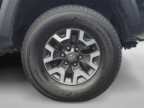 Used 2023 Toyota Tacoma TRD Off-Road image 20
