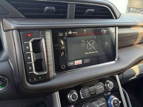 Certified 2023 GMC Yukon XL Denali image 12
