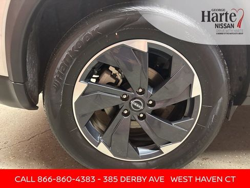 Certified 2025 Nissan Rogue SV image 50