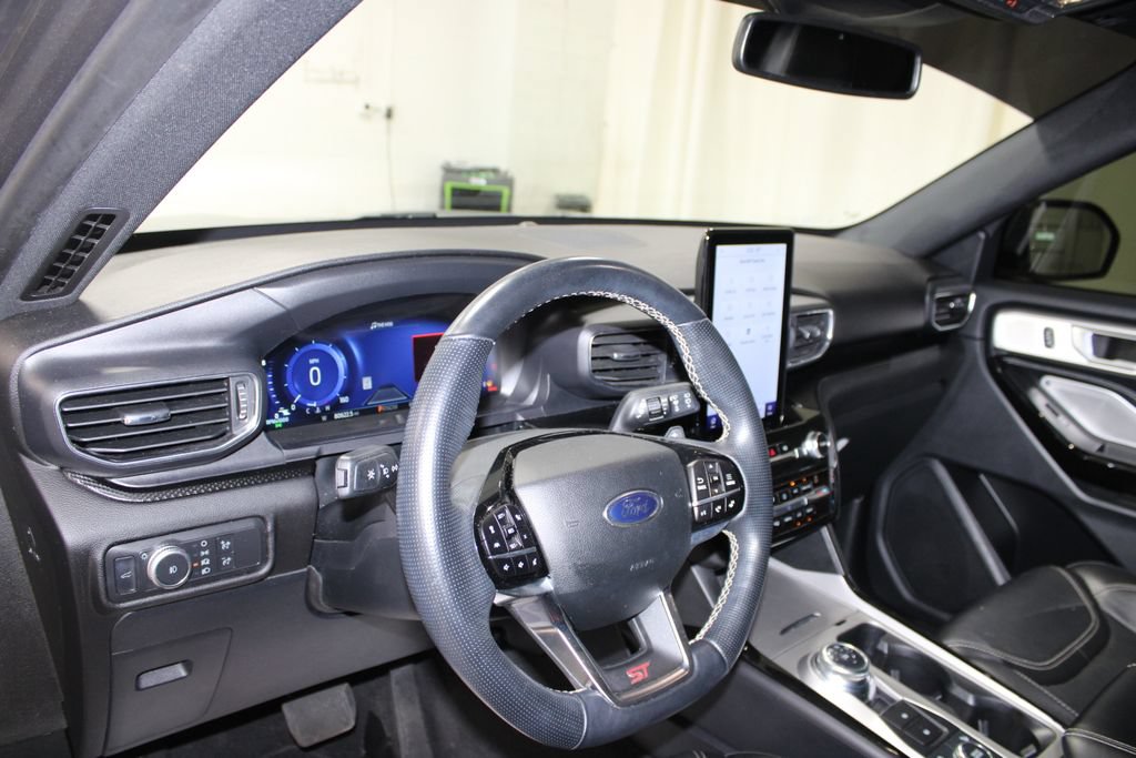Used 2021 Ford Explorer ST w/ Equipment Group 401A AWD/4WD image 18