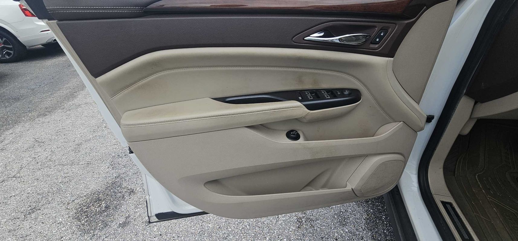 Used 2016 Cadillac SRX Luxury FWD image 10