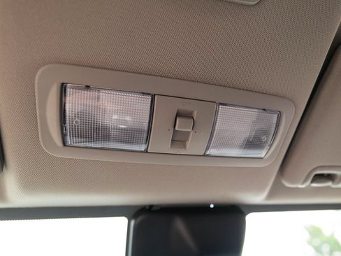 Used 2022 Nissan Frontier S w/ Technology Package AWD/4WD image 33