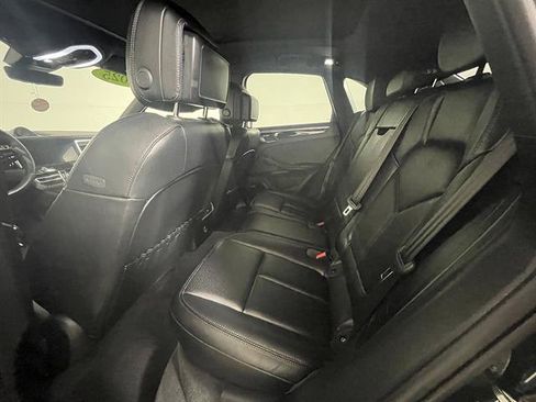Used 2025 Porsche Macan S AWD/4WD image 11