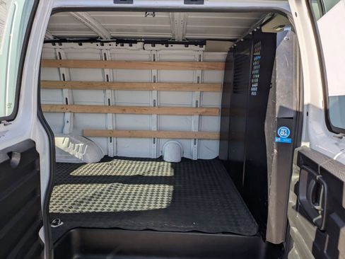 Used 2024 Chevrolet Express 2500 w/ Driver Convenience Package RWD image 26