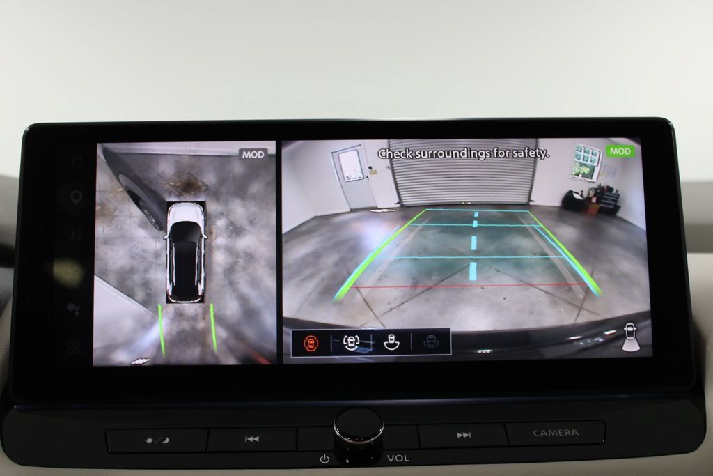 Used 2024 Nissan Rogue SL FWD image 44