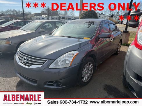 Used 2011 Nissan Altima 2.5 S image 1