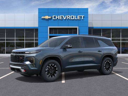 New 2026 Chevrolet Traverse Z71 w/ Driver Confidence Package image 2