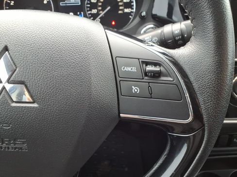 Used 2019 Mitsubishi Outlander SEL AWD/4WD image 35