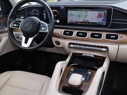 Used 2022 Mercedes-Benz GLE 350 w/ Premium Package image 11