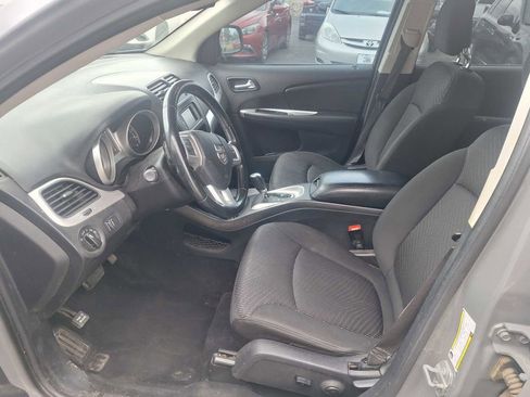 Used 2020 Dodge Journey SE w/ SE Popular Equipment Group FWD image 16