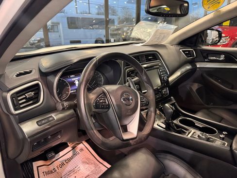 Used 2016 Nissan Maxima SR image 22
