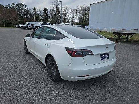 Used 2023 Tesla Model 3 Standard Range image 5