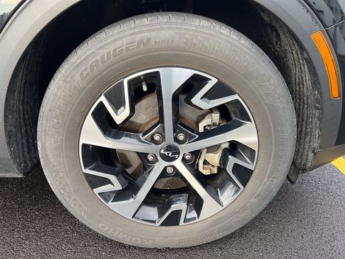 Used 2023 Kia Sportage EX image 8