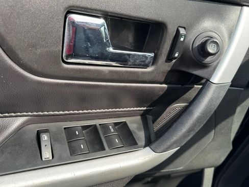 Used 2013 Ford Edge SE FWD image 15