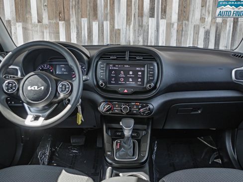 Used 2022 Kia Soul LX w/ Technology Package FWD image 16