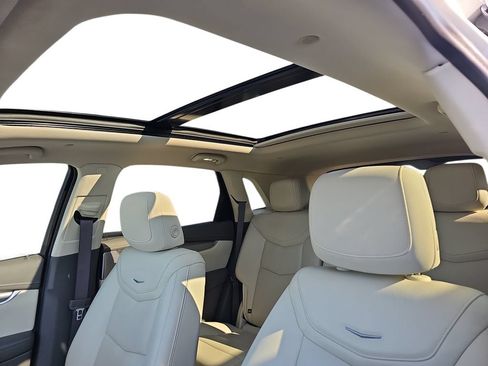 Used 2022 Cadillac XT5 Premium Luxury w/ LPO, Floor Liner Package FWD image 29