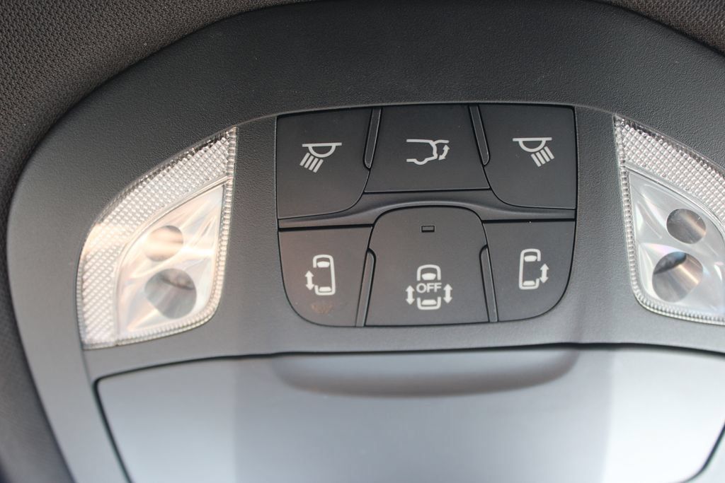Used 2025 Chrysler Pacifica Select FWD image 55