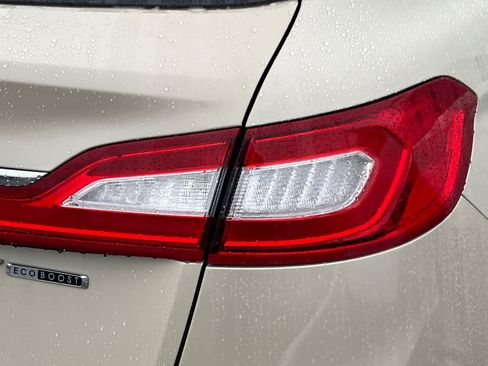 Used 2016 Lincoln MKX Reserve image 17