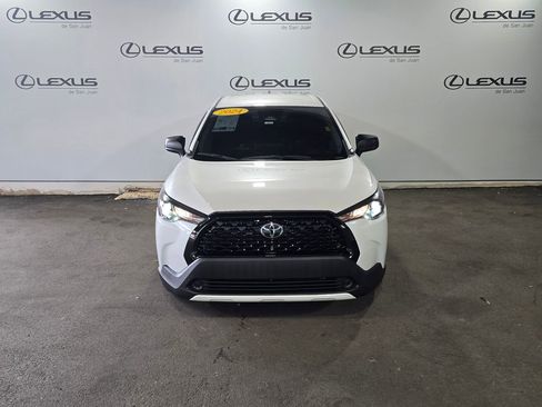 Used 2024 Toyota Corolla Cross L FWD image 2