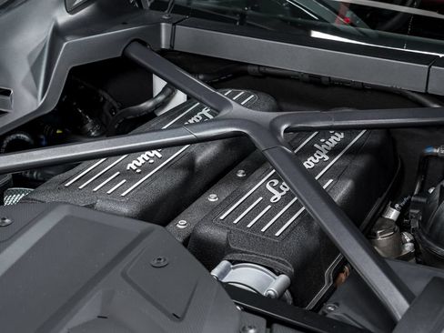 Used 2021 Lamborghini Huracan EVO RWD image 55
