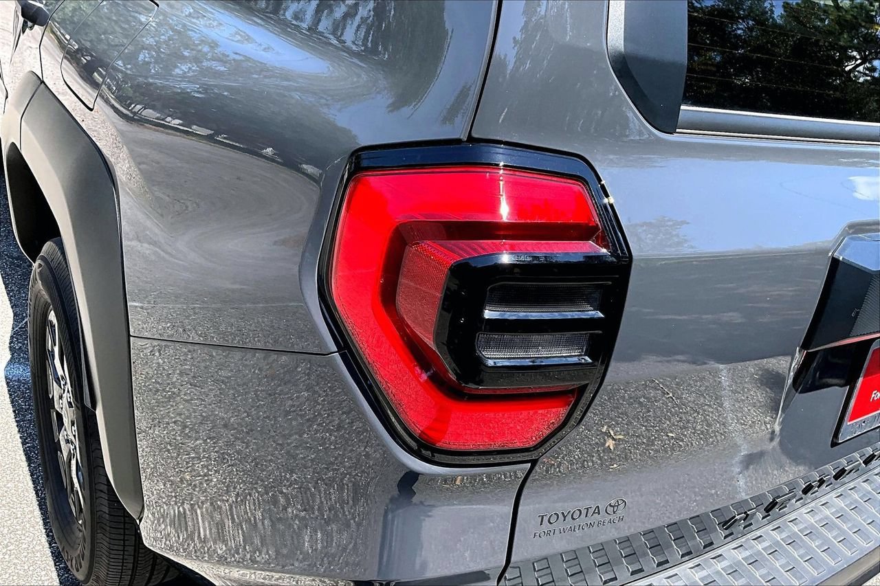 Used 2026 Toyota 4Runner SR5 RWD image 20