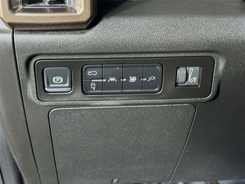 Used 2025 GMC Hummer EV 3X w/ LPO, Cargo Utility Package AWD/4WD image 10
