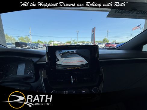 Used 2025 Toyota Corolla SE FWD image 16