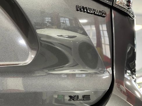 Certified 2022 Toyota Highlander XLE image 10