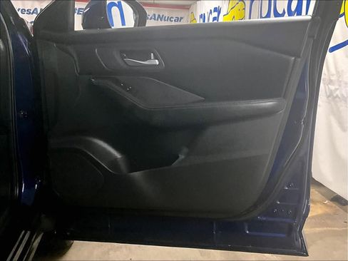 Used 2024 Nissan Rogue SV image 12