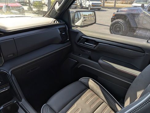 Used 2024 GMC Sierra 1500 AT4X w/ AT4X AEV Edition image 18