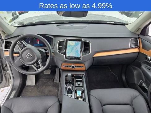 Used 2023 Volvo XC90 B6 Plus image 4