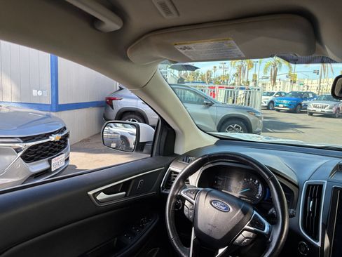 Used 2024 Ford Edge SEL AWD/4WD image 30
