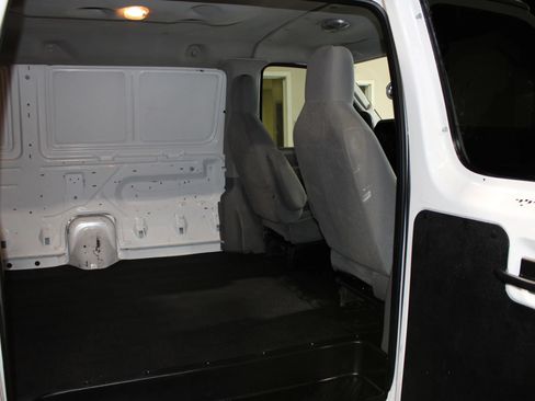Used 2009 Ford E-150 and Econoline 150 RWD image 21