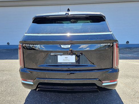 New 2025 Cadillac Escalade IQ Luxury 1 w/ Smart Trailering package image 5